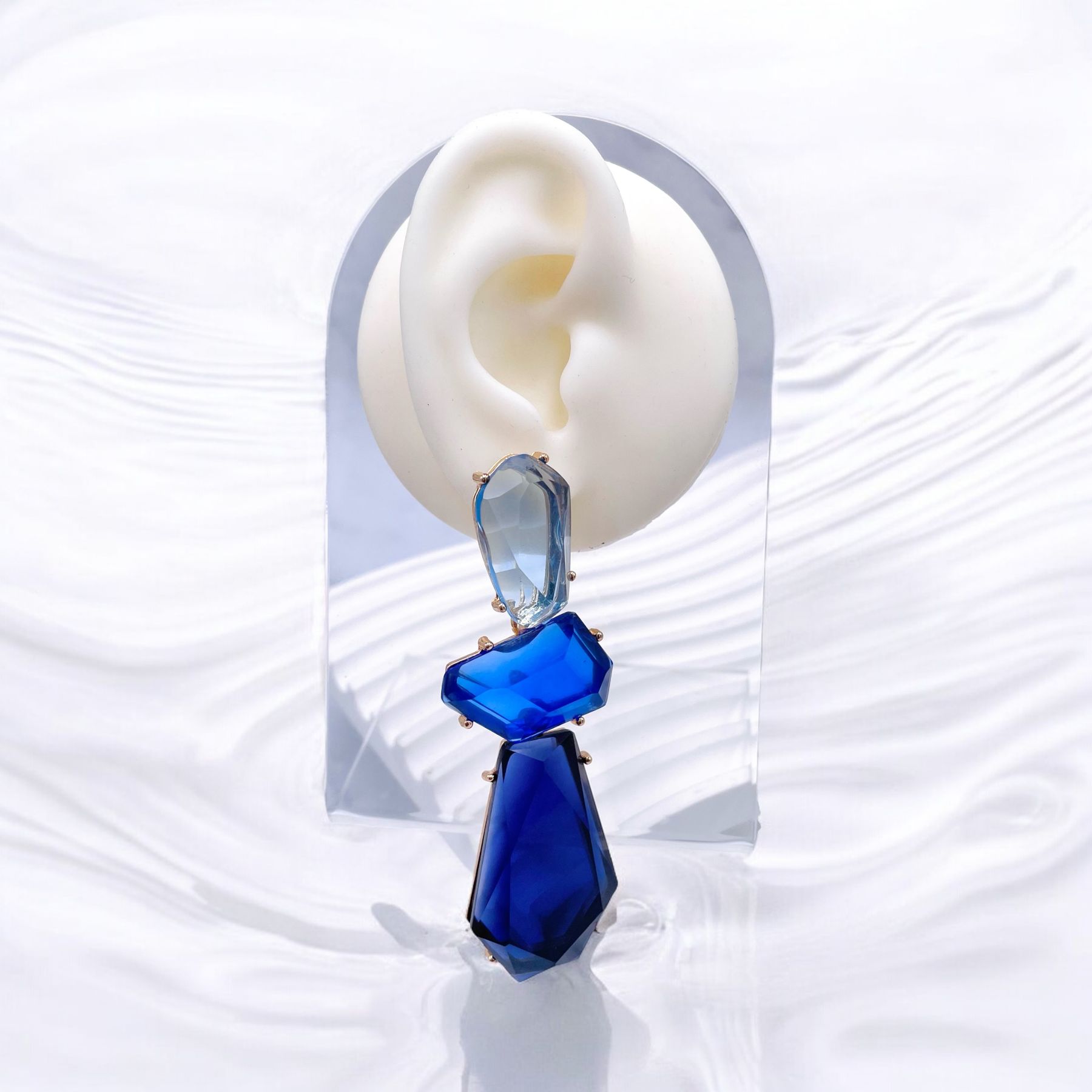 Black Blue White 18K Gold Cubic Zirconia Crystal Cut Anti Tarnish Dangler Drop Earring For Women Secondary image