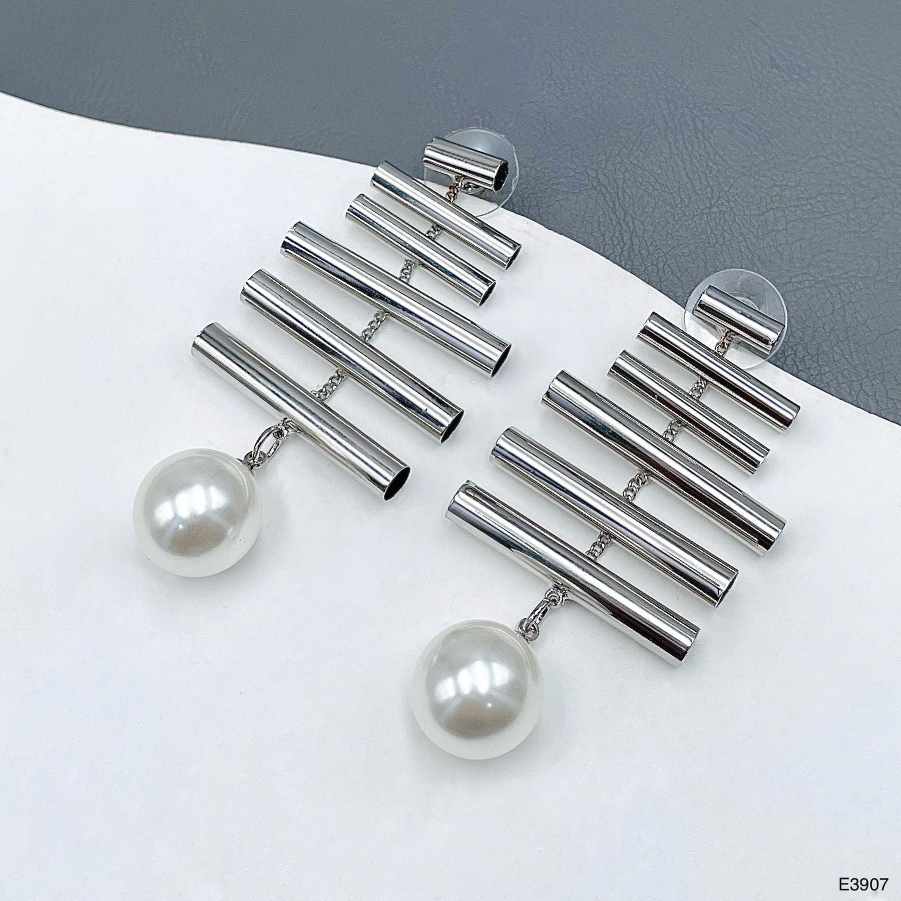 Pipe Steel White Silver Pearl Anti Tarnish Dangler Earring Women Bulk Main image