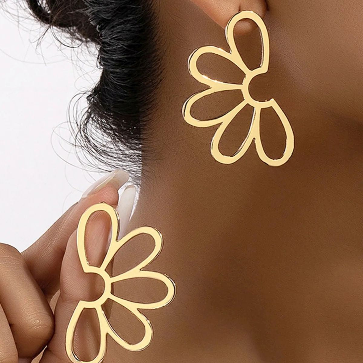 Half Flower 18K Gold Anti Tarnish Dangler Earring For Women Bulk Secondary image