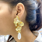 Dented Leaf White 18K Gold Pearl Anti Tarnish Dangler Earring Bulk