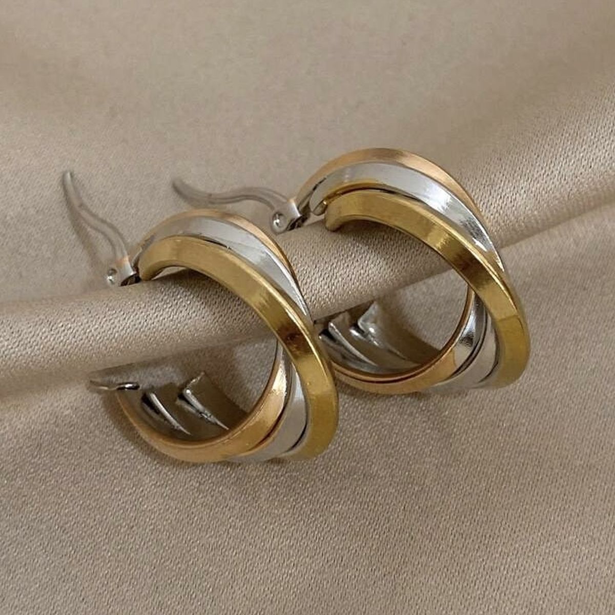 Triple Layer Stainless Steel 18K Gold Silver Rose Gold Anti Tarnish Hoop Earring For Women Secondary image