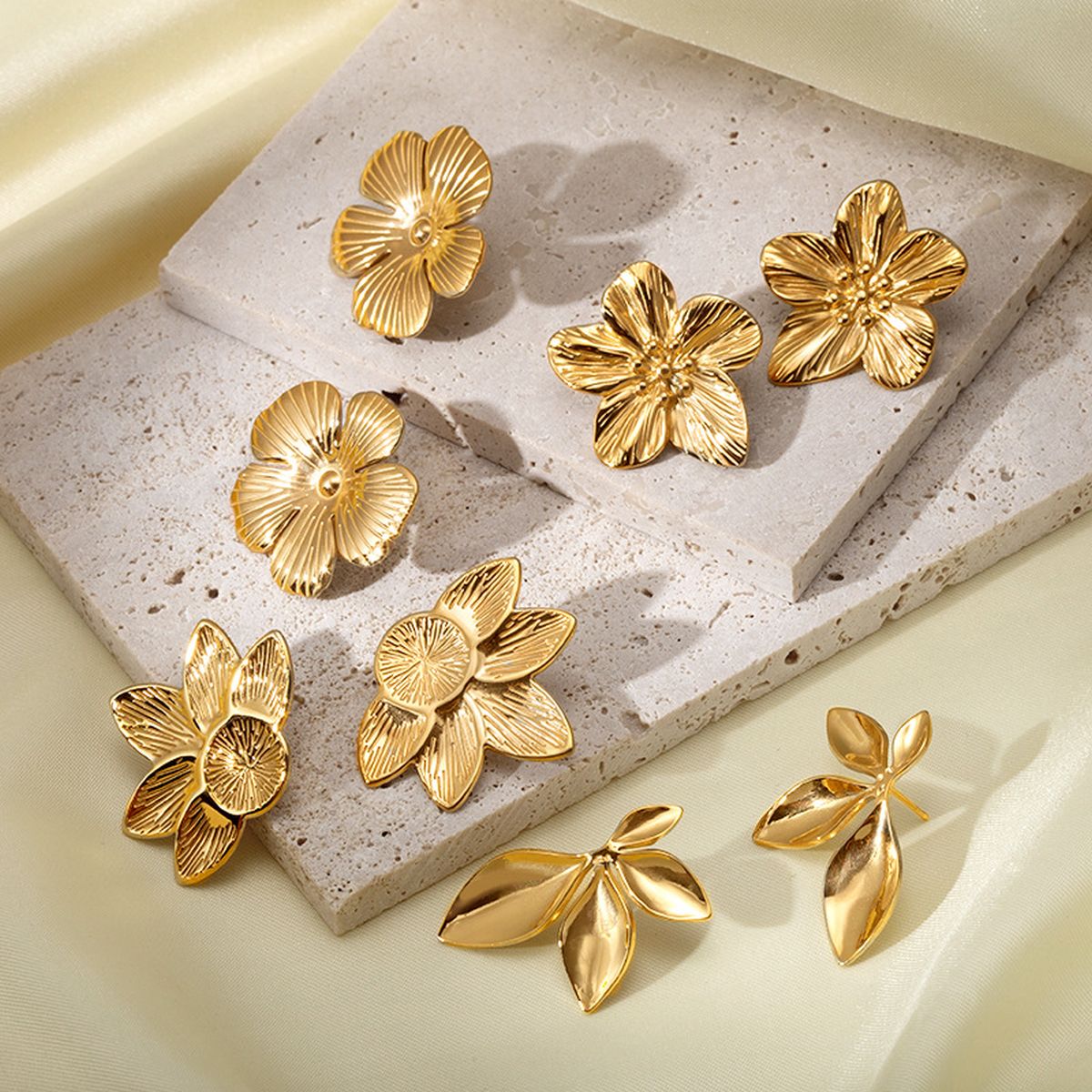 Leaf Flower 18K Gold Anti Tarnish Stud Ear Cuff Earring For Women Main image