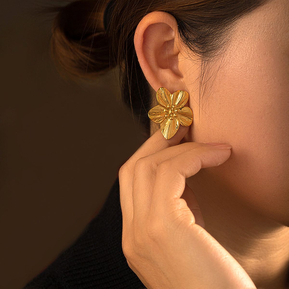 Leaf Flower 18K Gold Anti Tarnish Stud Ear Cuff Earring For Women Secondary image