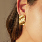Dented Disc Round 18K Gold Anti Tarnish Stud Earring For Women Bulk