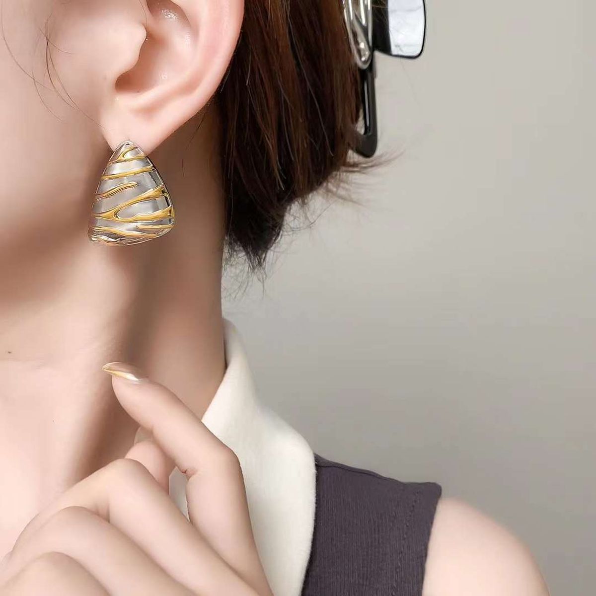 Tow Tone Triangle White 18K Gold Stainless Steel Stud Earring Bulk