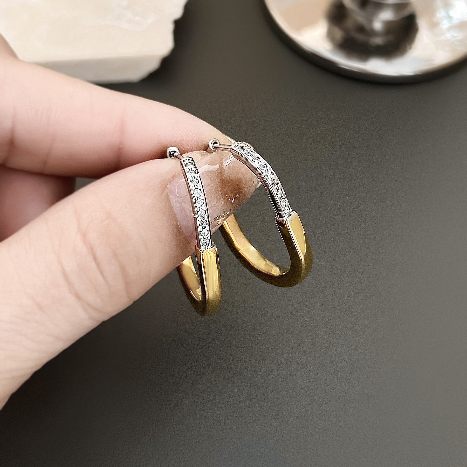 18K Gold Silver Anti Tarnish Oval Hoop Earring For Women Bulk