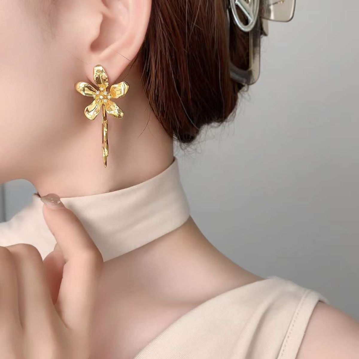 Spike Flower Cubic Zirconia 18K Gold Anti Tarnish Dangler Earring Bulk