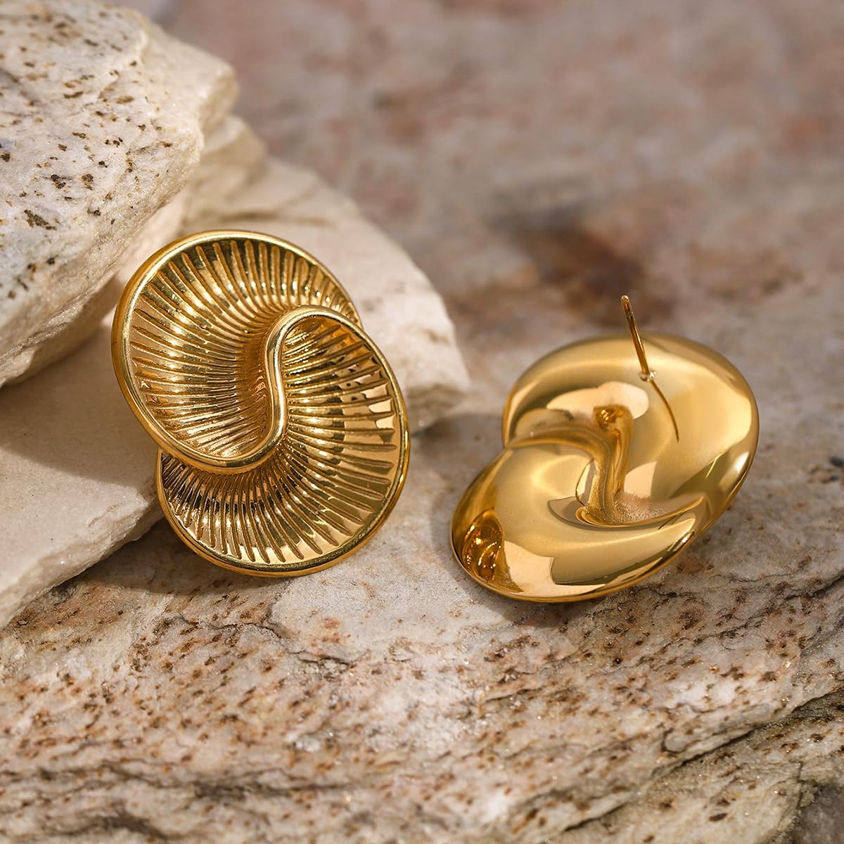 Wave Spiral 18K Gold Anti Tarnish Stud Earring For Women Bulk