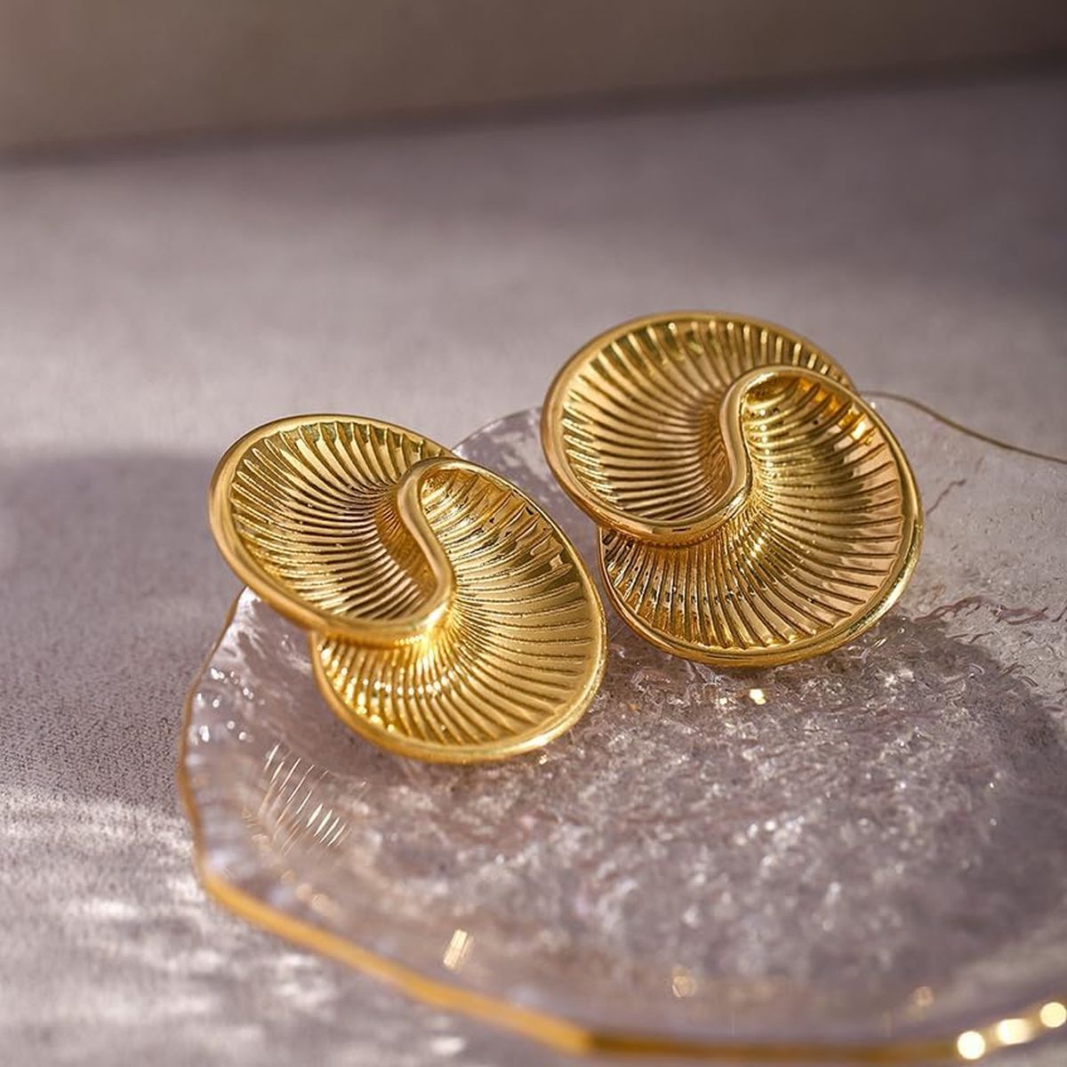 Wave Spiral 18K Gold Anti Tarnish Stud Earring For Women Bulk