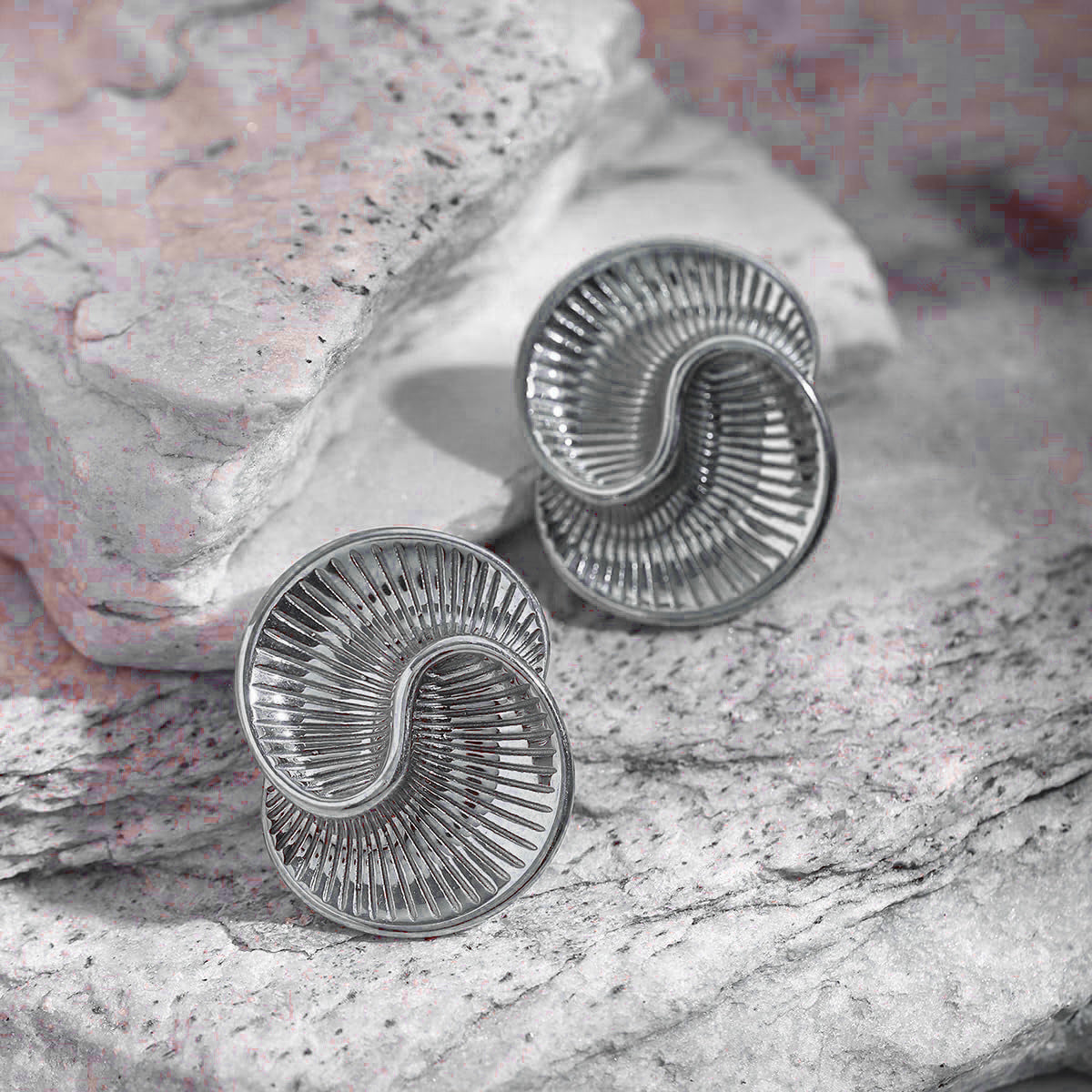 Wave Spiral 18K Gold Anti Tarnish Stud Earring For Women Bulk
