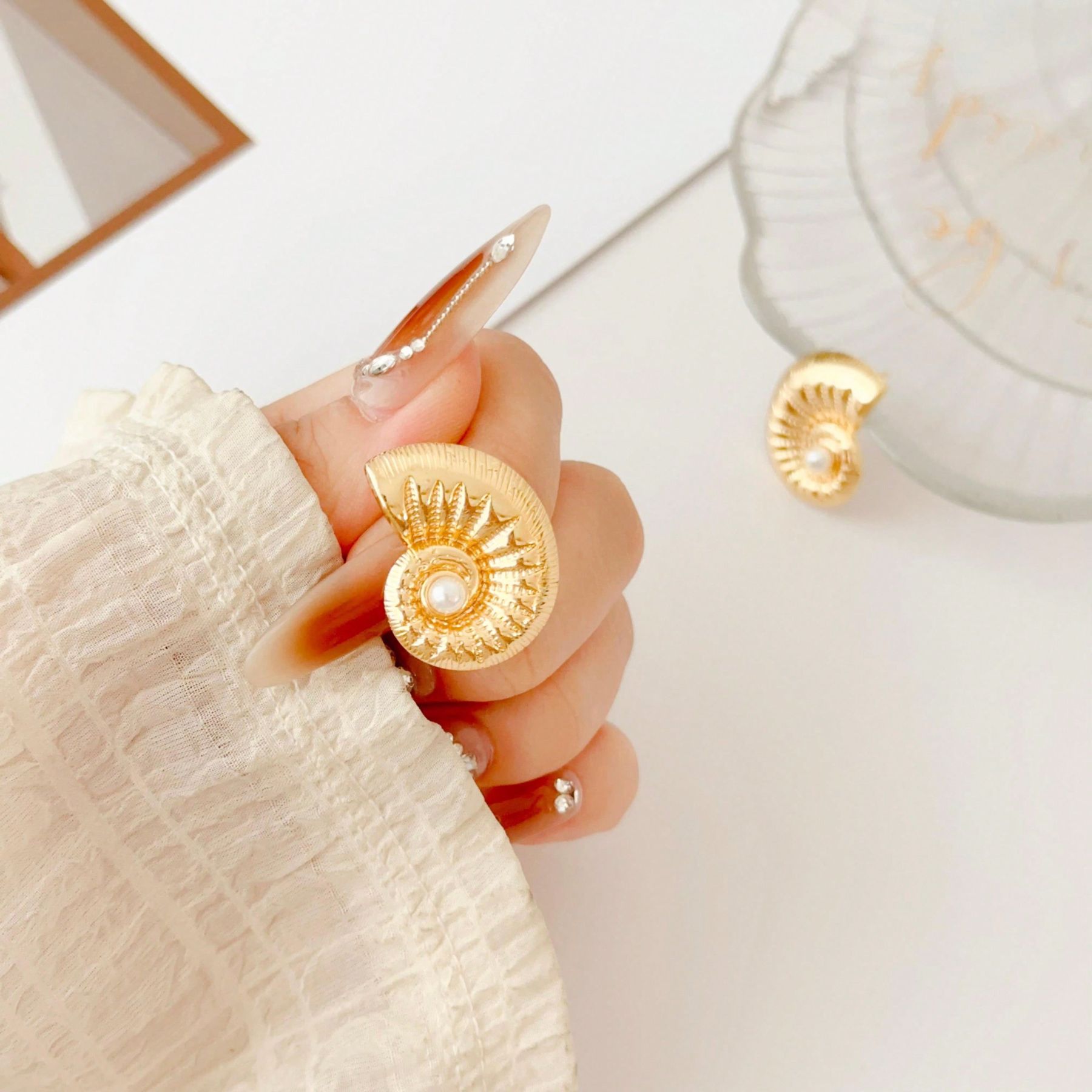 Snail Shell 18K Gold Pearl Anti Tarnish Stud Earring For Women Bulk