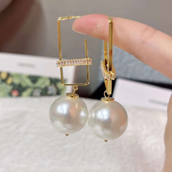 Baguette Rectangle White 18K Gold Cubic Zirconia Pearl Anti Tarnish Dangler Earring For Women Main image