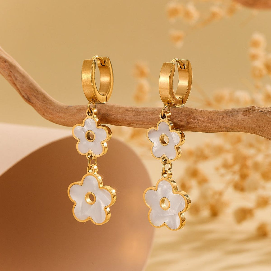 Clover Flower Mother Of Pearl White 18K Gold Stainless Steel Anti Tarnish Dangler Earring For Women