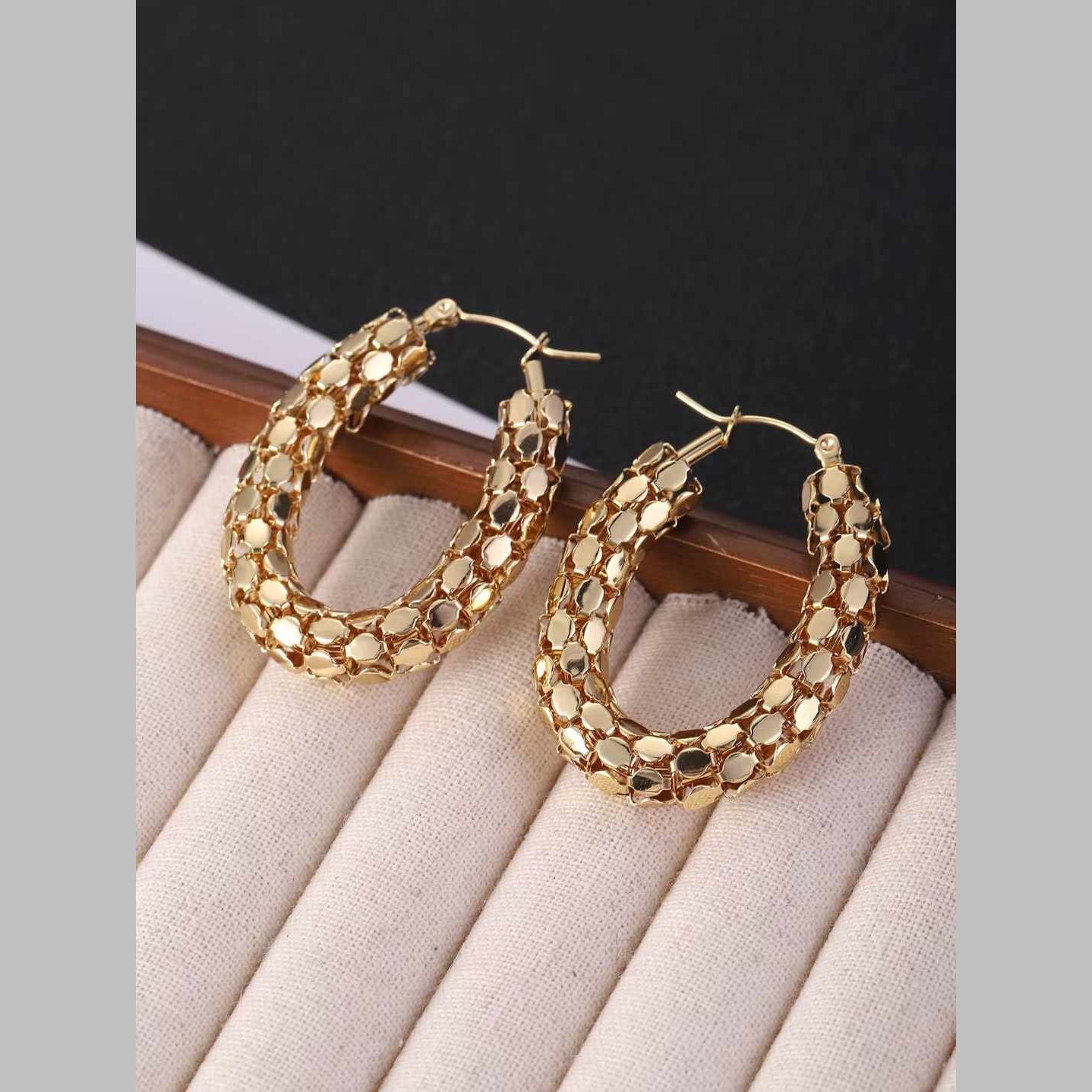 Chunky Oval 18K Gold Stainless Steel Anti Tarnish Hoop Earring Bulk Secondary image