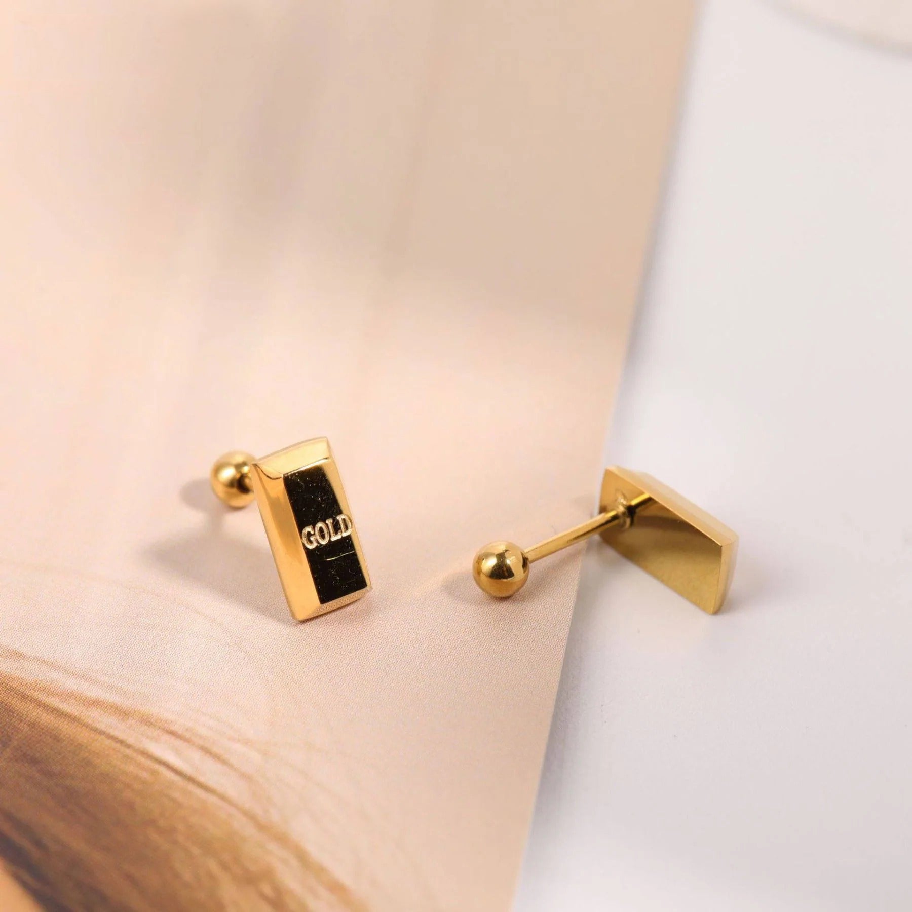 Tiny Glossy 18K Gold Stainless Steel Anti Tarnish Stud Earring Bulk