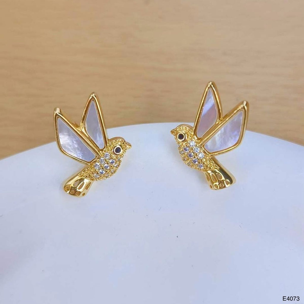 Flying Bird Cubic Zirconia Mother Of Pearl White 18K Gold Anti Tarnish Stud Earring For Women
