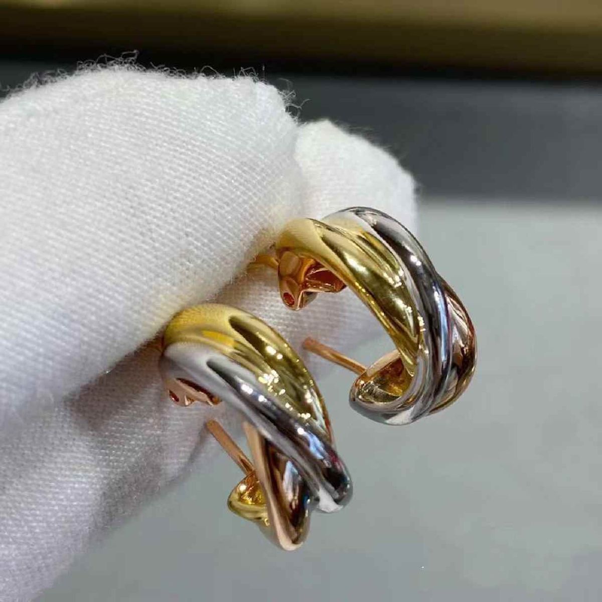 Two Tone Cross Over 18K Gold Silver Anti Tarnish Hoop Earring Bulk Main image