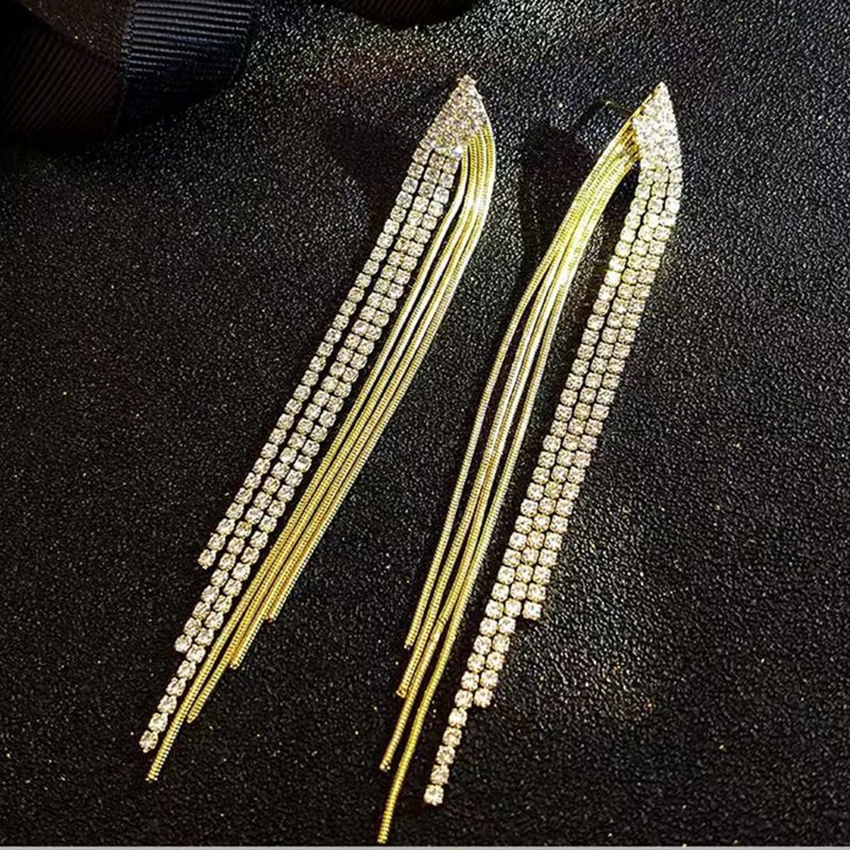Box Chain Layer Rhinestone 18K Gold Anti Tarnish Long Tassel Dangler Earring For Women