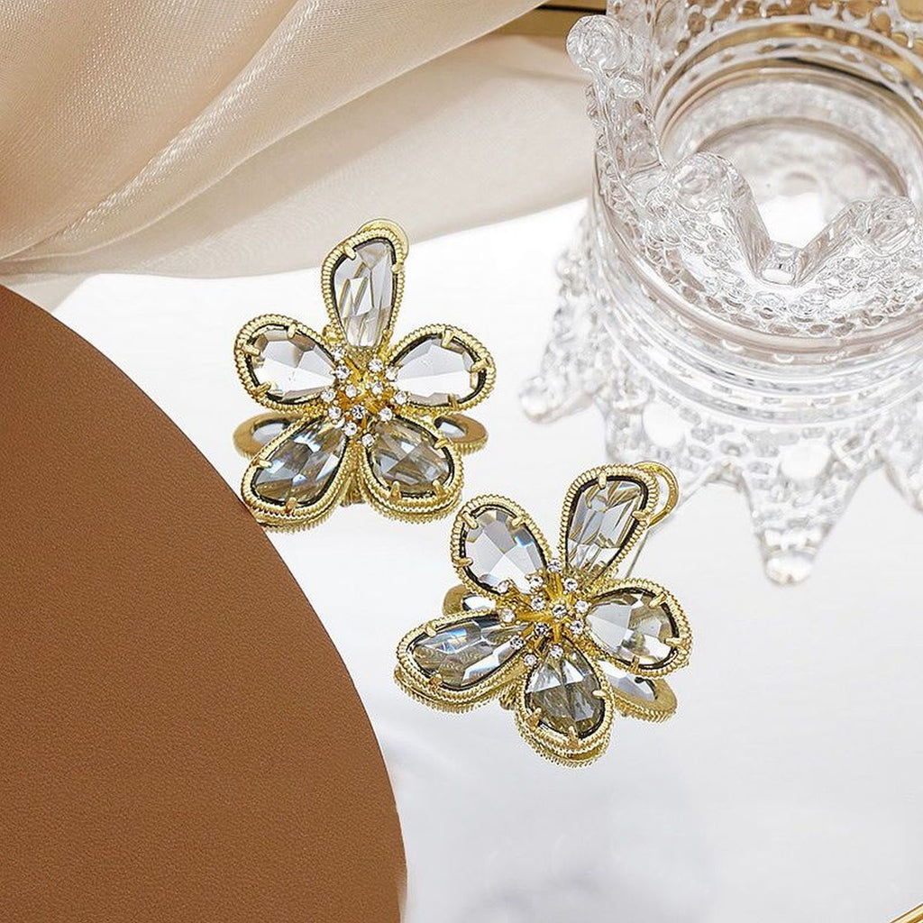 Flower Cubic Zirconia 18K Gold Anti Tarnish Stud Earring Women Bulk