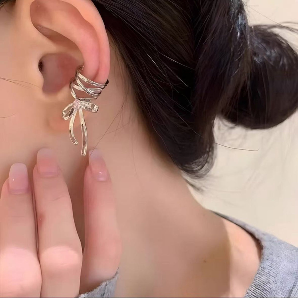 Hair Clip Ribbon Cubic Zirconia 18K Gold Anti Tarnish Single Ear Cuff Earring For Women Secondary image