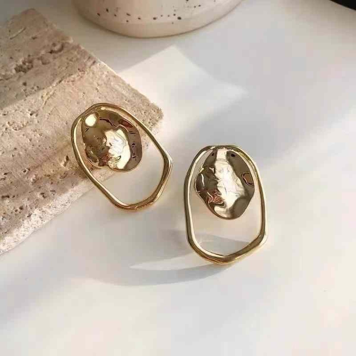 Beaten Finish 18K Gold Anti Tarnish Stud Earring For Women Bulk
