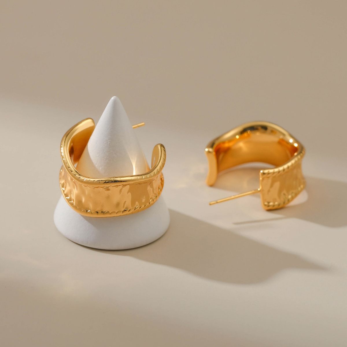 Beaten Finish Wave 18K Gold Anti Tarnish Hoop Earring For Women Bulk