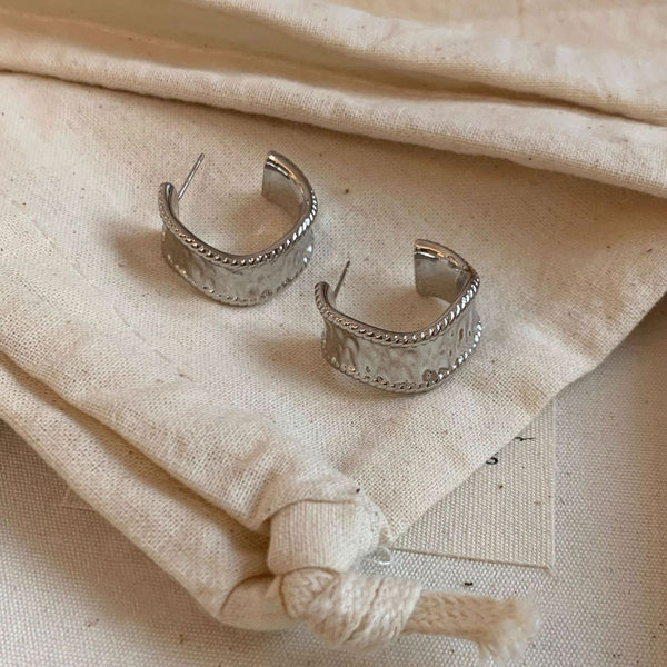Beaten Finish Wave 18K Gold Anti Tarnish Hoop Earring For Women Bulk Secondary image