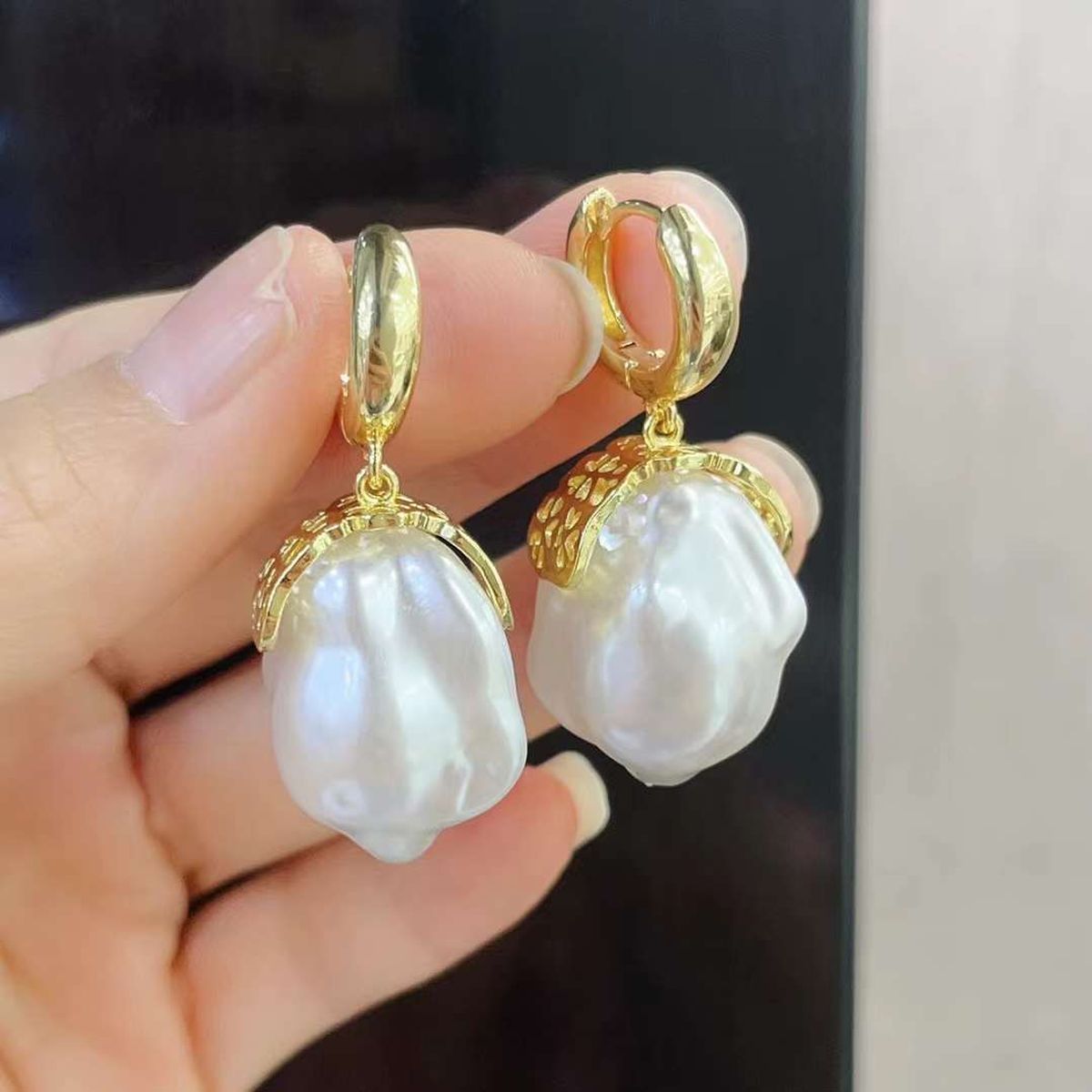 Freshwater Baroque Pearl 18K Gold White Anti Tarnish Hoop Dangler Earring For Women Main image