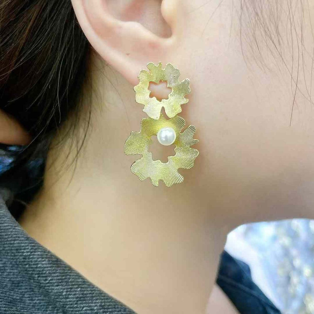 Dual Flower Pearl 18K Gold Anti Tarnish Dangler Earring For Women
