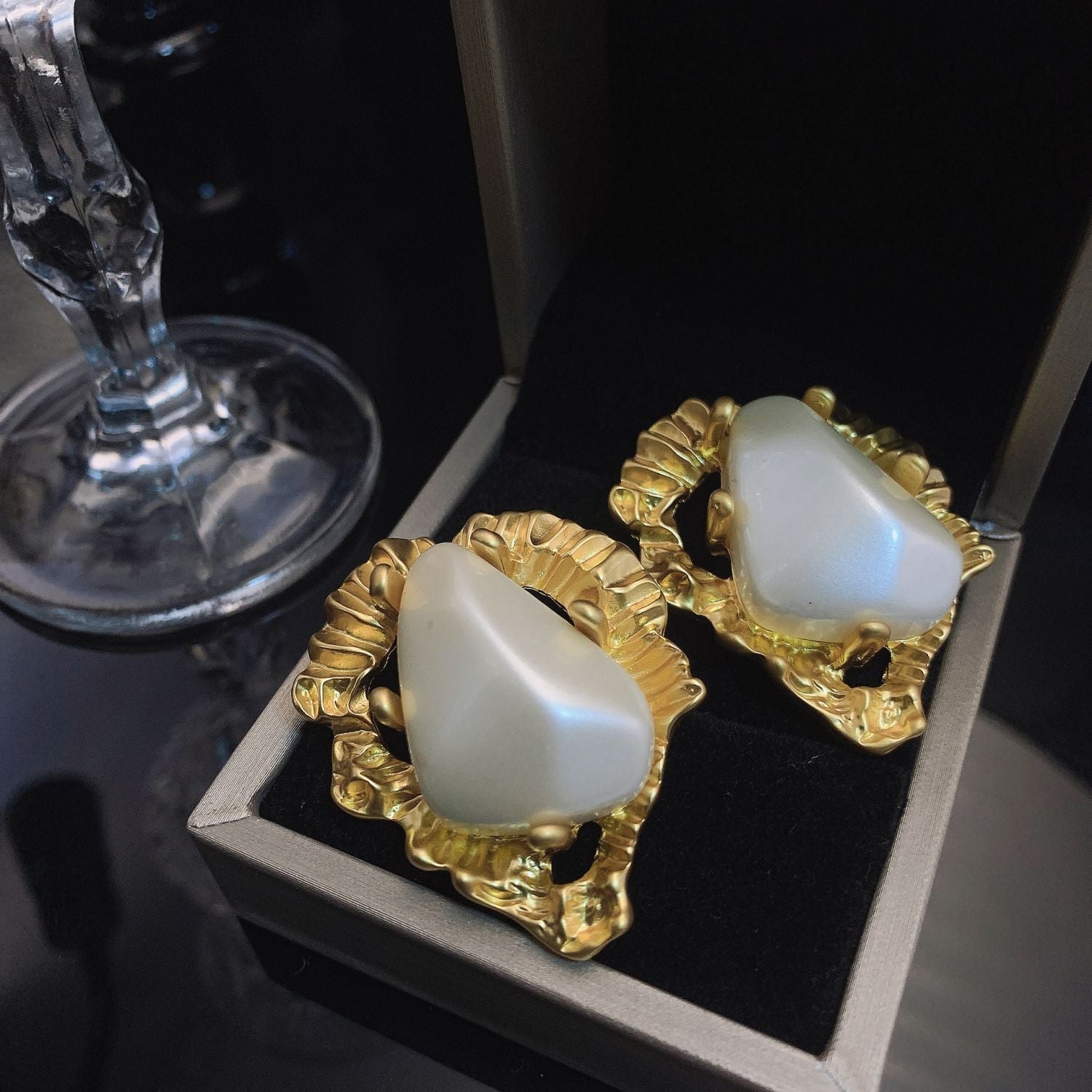 Triangle Freshwater Baroque Pearl 18K Gold White Stud Earring Bulk