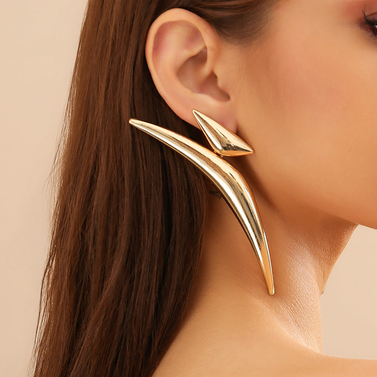 Pointy 18K Gold Anti Tarnish Stud Earring For Women Bulk