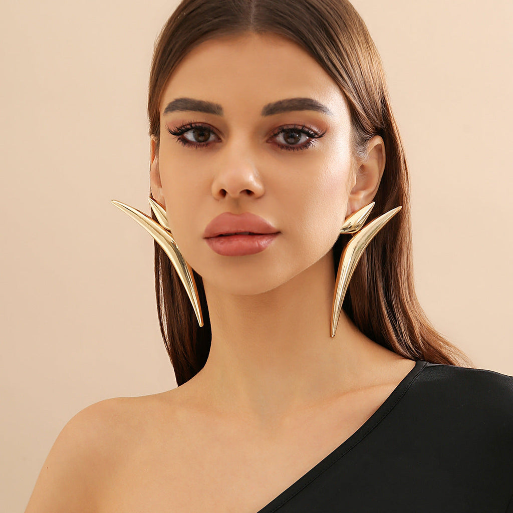 Pointy 18K Gold Anti Tarnish Stud Earring For Women Bulk