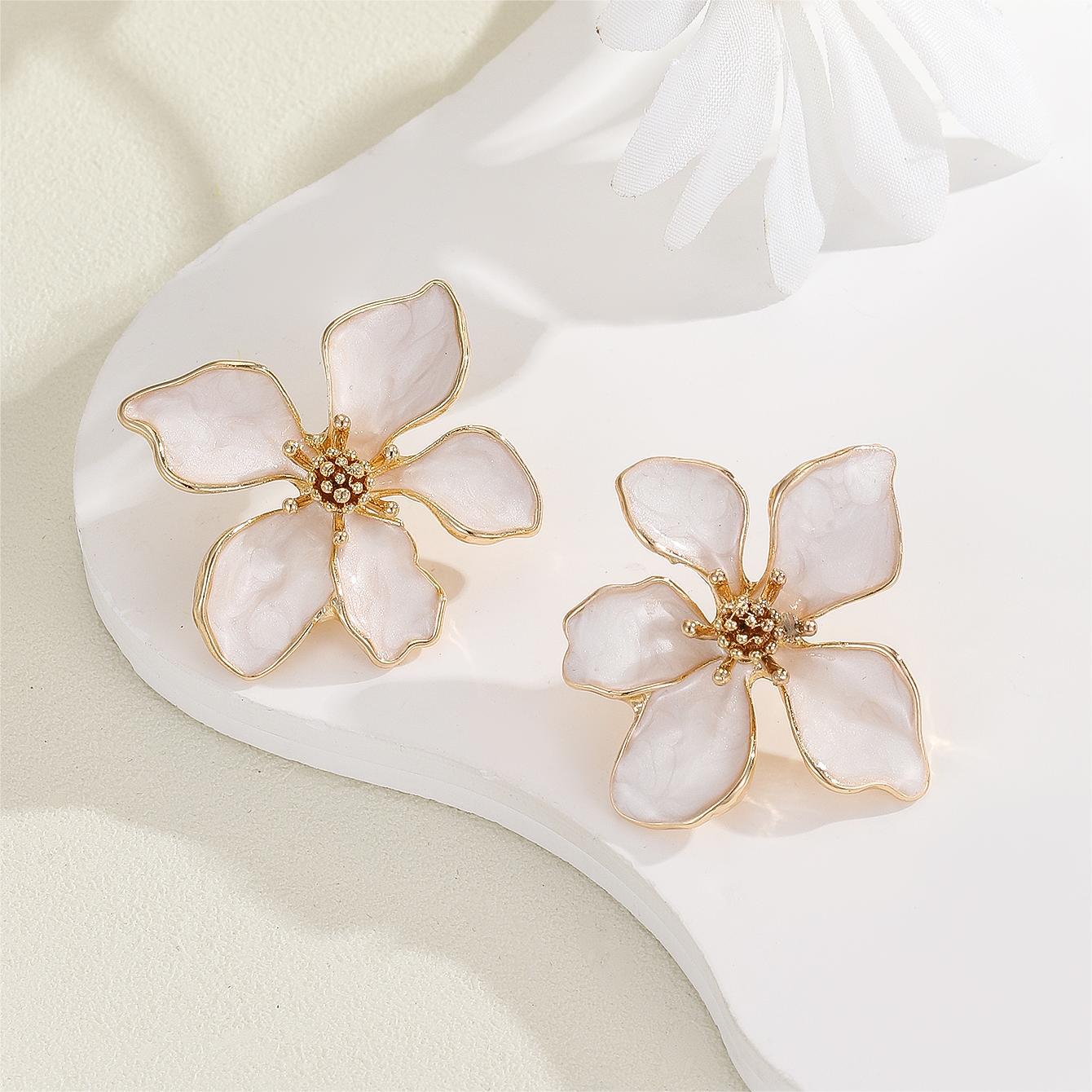 Flower Enamel 18K Gold White Anti Tarnish Stud Earring For Women Bulk