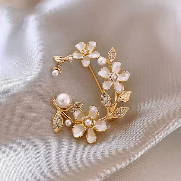 White Flower,Butterfly,Fish Gold Cubic Zirconia Copper Anti Tarnish Brooch For Women Main image