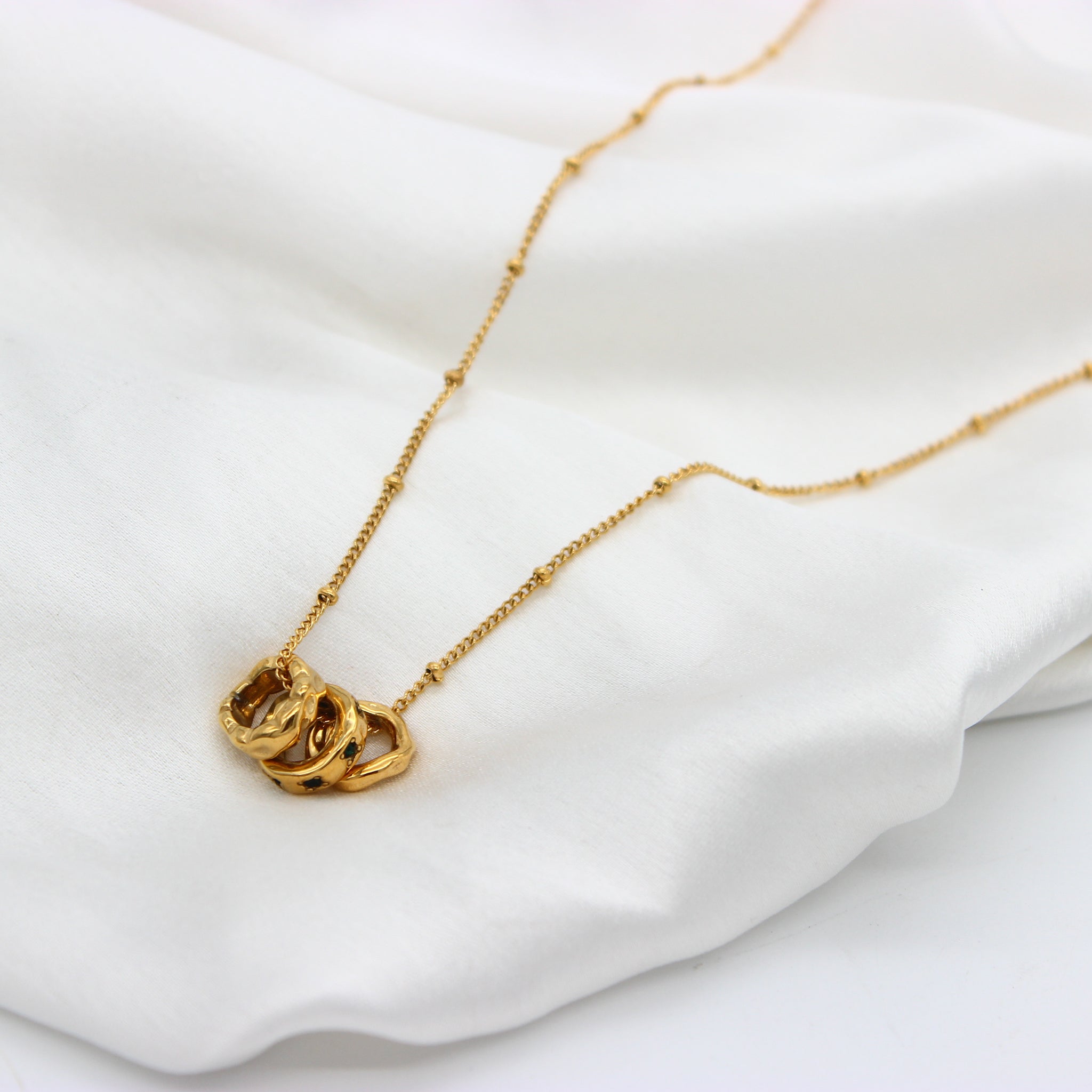 Triangle Round 18K Gold Stainless Steel Anti Tarnish Necklace Bulk