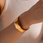 Paper Cut 18K Gold Stainless Steel Anti Tarnish Cuff Bracelet Bulk