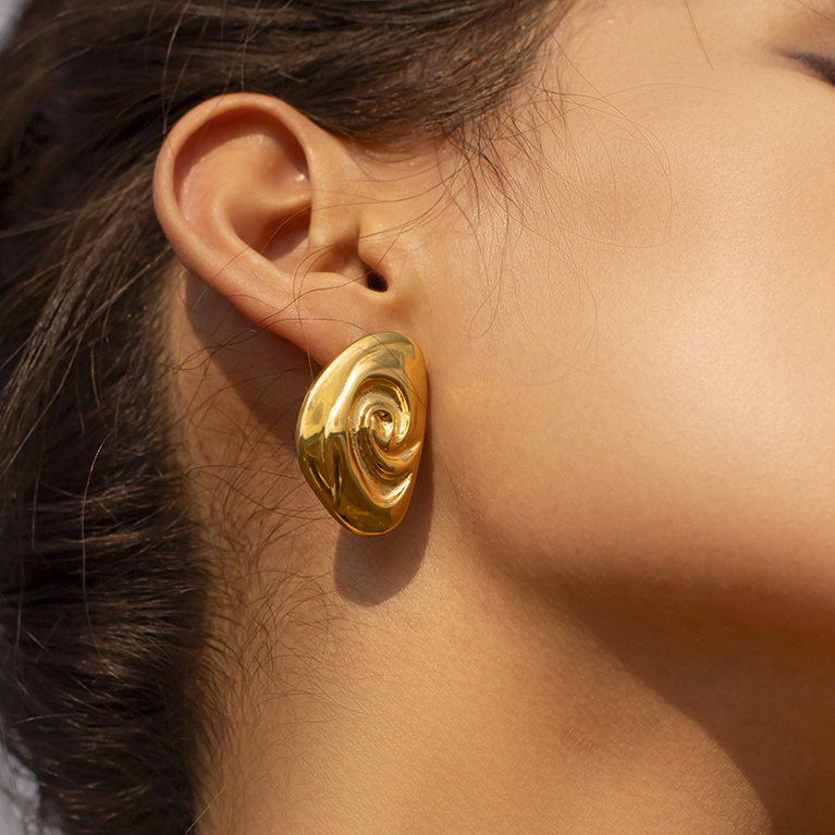 Tempest 18K Gold Stainless Steel Anti Tarnish Stud Earring Women Bulk