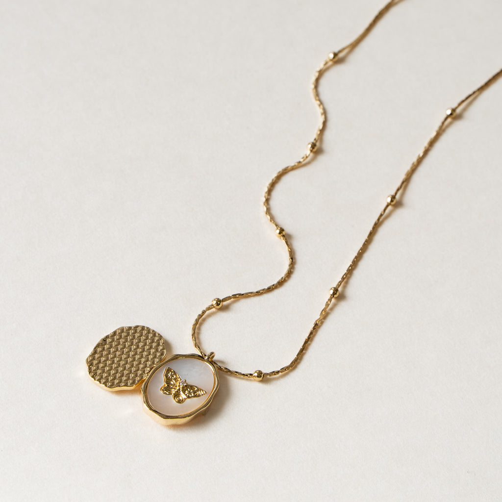 Butterfly Mother Of Pearl White 18K Gold Brass Anti Tarnish Necklace Pendant Chain For Women