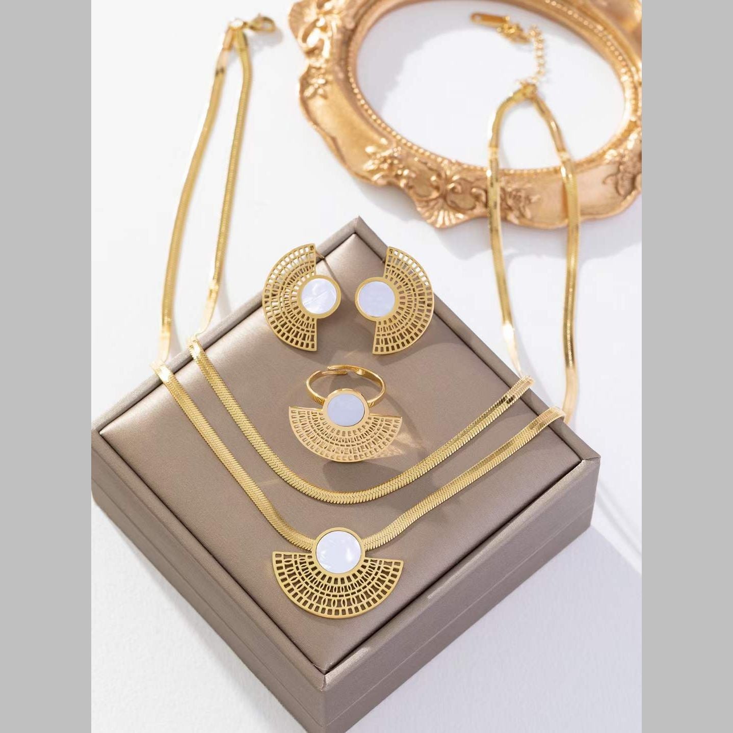 Filigree White Mother Of Pearl 18K Gold Anti Tarnish Stainless Steel Snake Chain Necklace Earring Ring Set For Women Main image