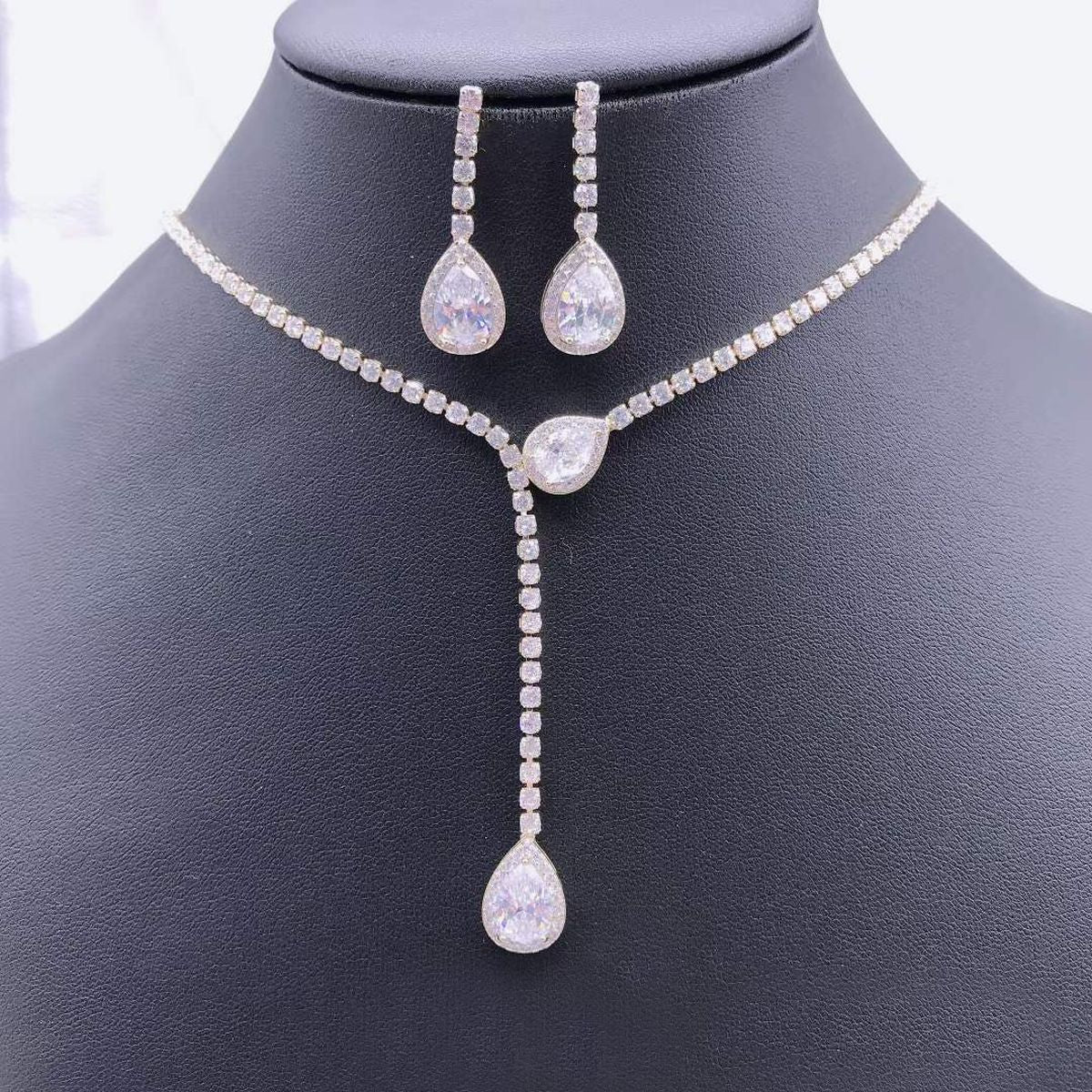 Pear Drop Solitaire CZ 18K Gold Anti Tarnish Necklace Earring Set Bulk