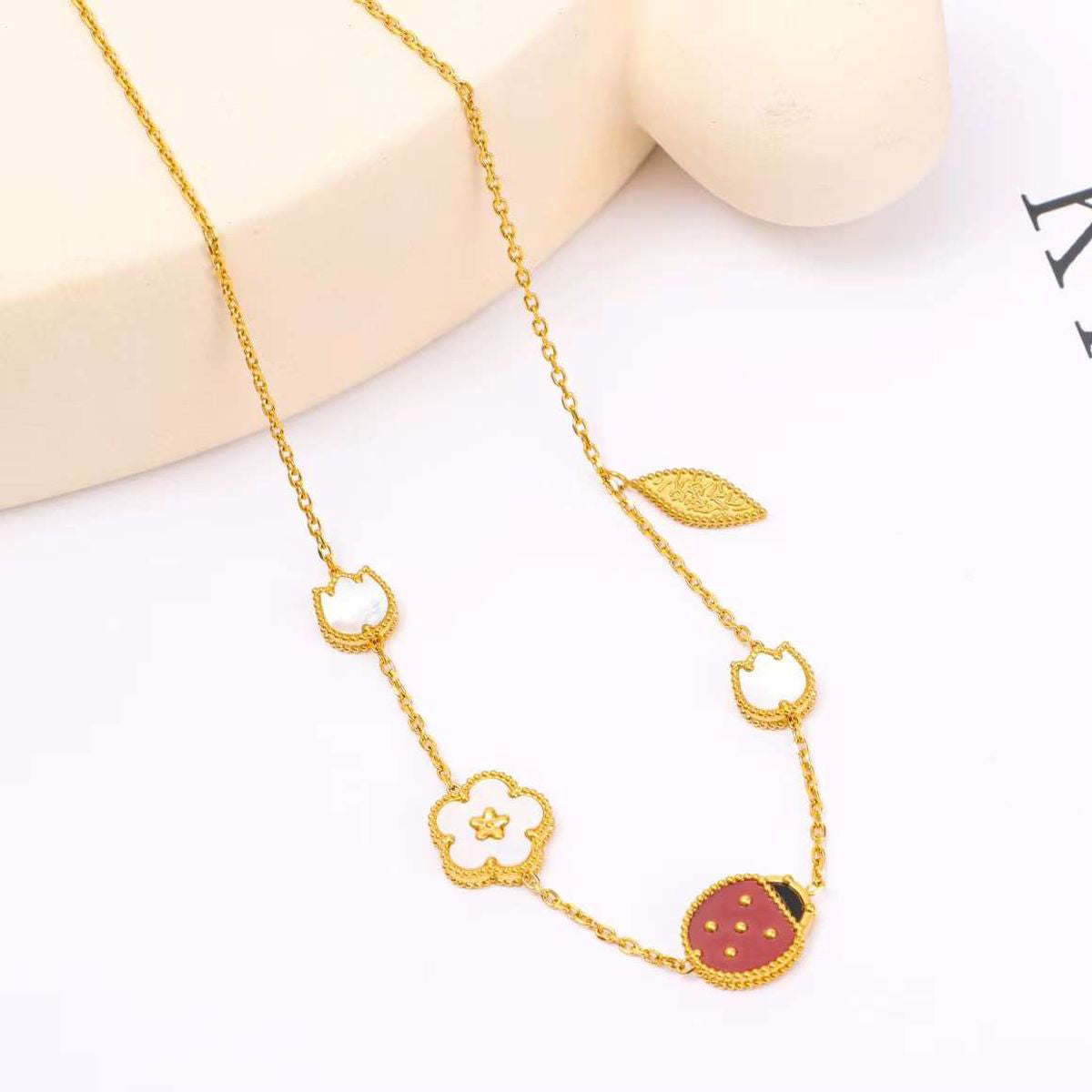 ladybird Stainless Steel Mother Of Pearl White Red 18K Gold Anti Tarnish Pendant Chain For Women