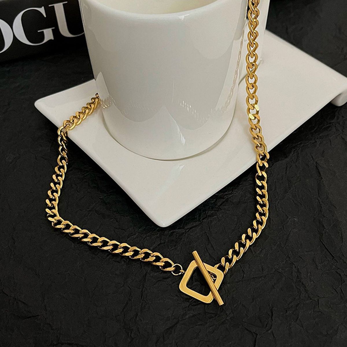 Square Toggle 18K Gold Anti Tarnish Curb Chain Necklace For Women Main image