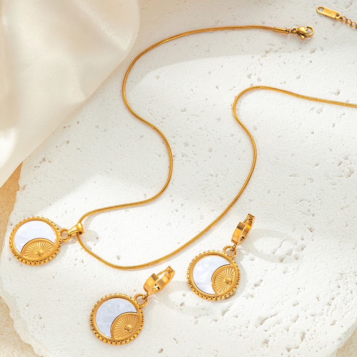 Moon Sun Mother Of Pearl White 18K Gold Stainless Steel Anti Tarnish Snake Pendant Chain Earring Set For Women Secondary image