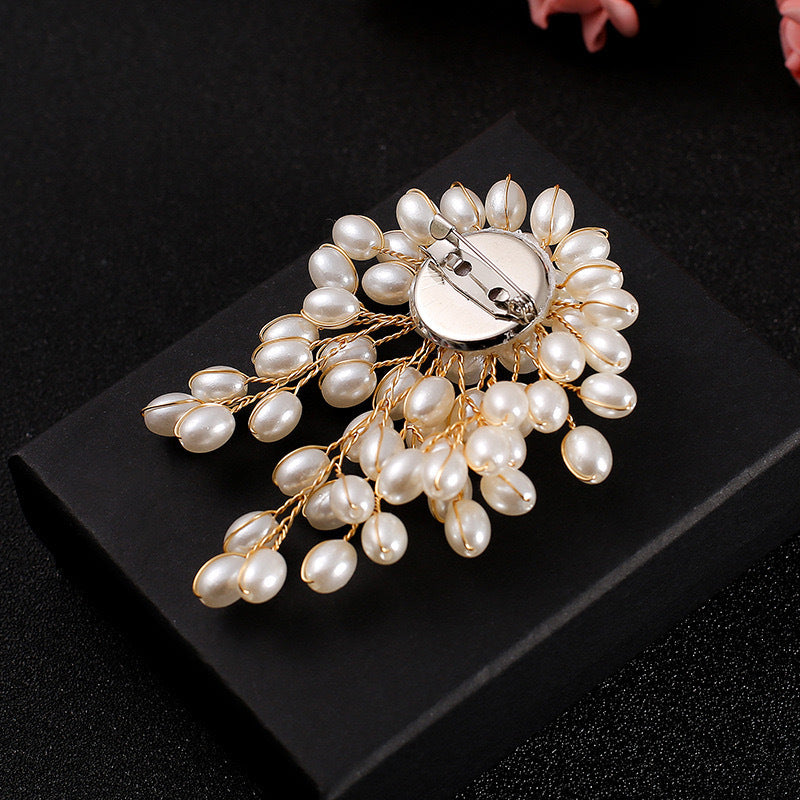 White Luxury Floral Burst Gold Pearl Copper Anti Tarnish Brooch Bulk