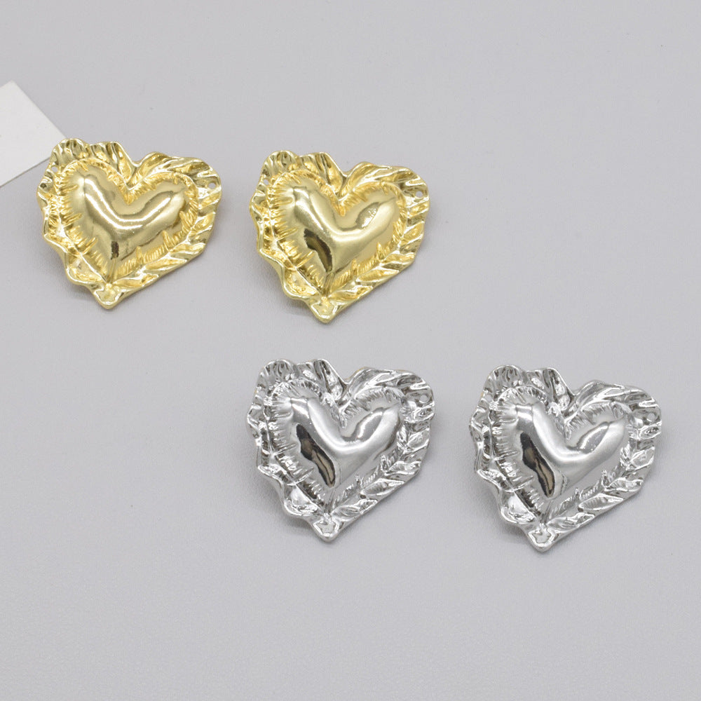 Beaten Finish Heart Boarder 18K Gold Stud Earring For Women Bulk