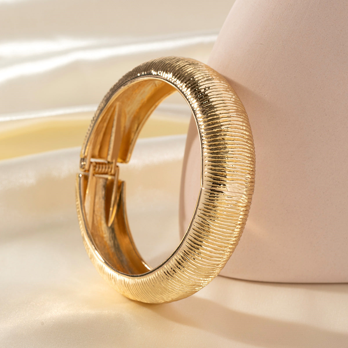 Wrinkled 18K Gold Silver Anti Tarnish Openable Kada Bracelet Bulk