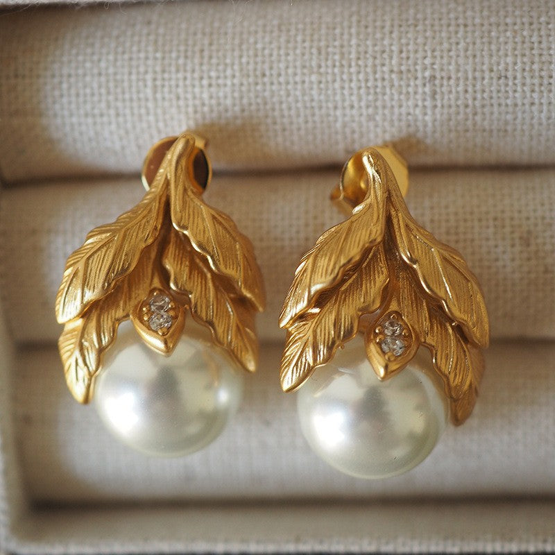 Elegant Botanical Leaf Gold Plated Pearl Copper Drop Earrings Wholesale Main image