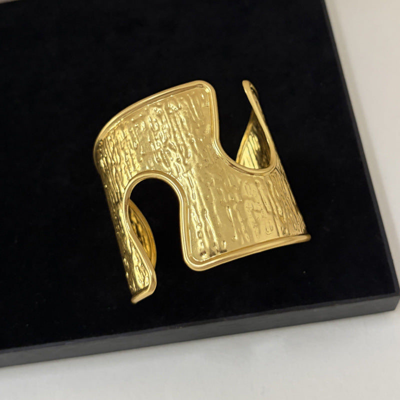 Bulk Textured Cut-Out Statement Gold Plated Plain Alloy Cuff & Kada