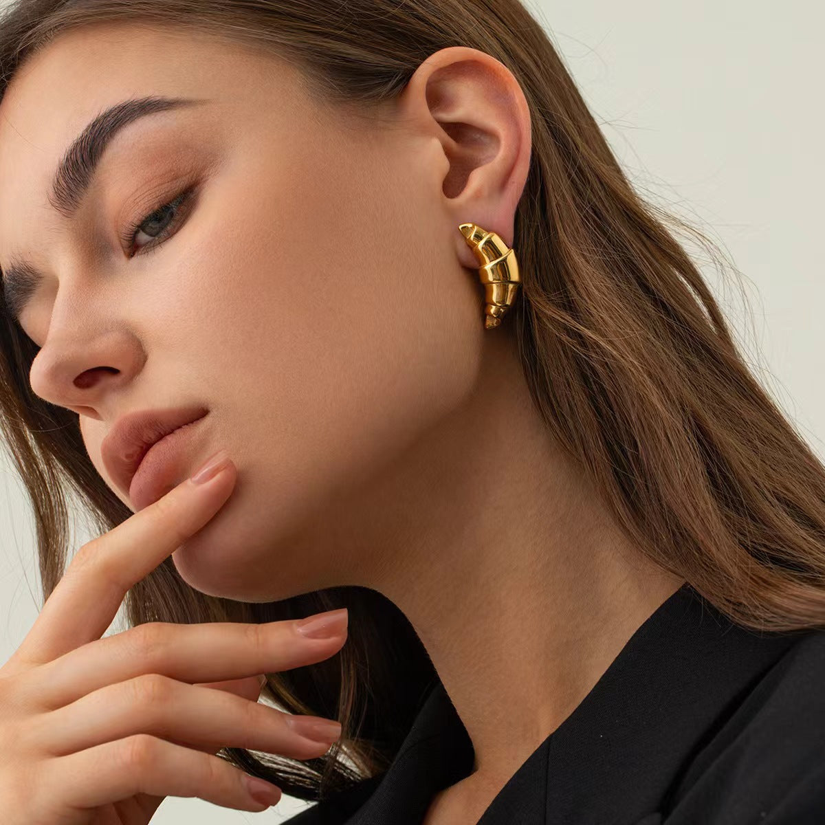 Conch Shell 18K Gold Stainless Steel Anti Tarnish Dangler Earring Bulk