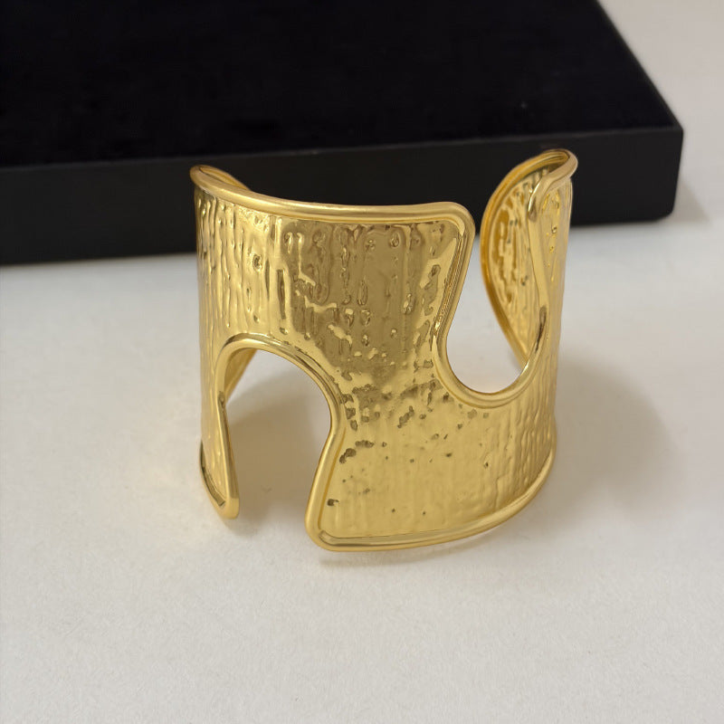 Bulk Textured Cut-Out Statement Gold Plated Plain Alloy Cuff & Kada